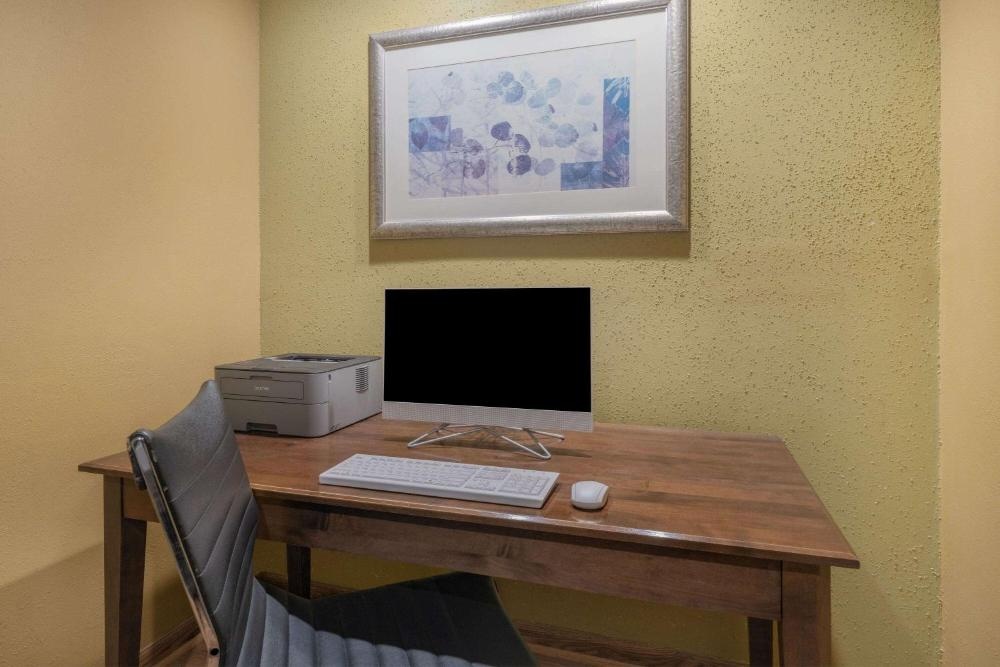 Baymont by Wyndham Gurnee